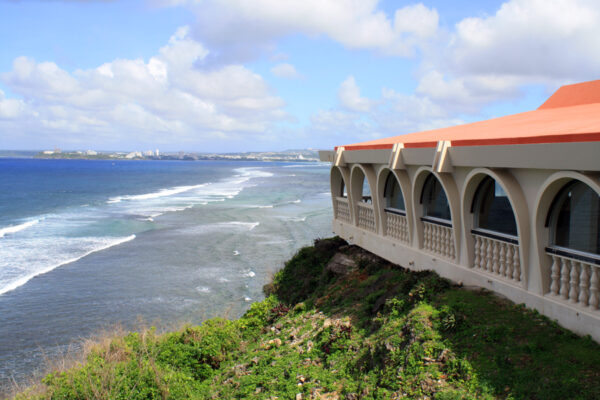 グアムカーレンタル ラウンドアバウトアトラクション-ガバナーズマンション＆リバティ